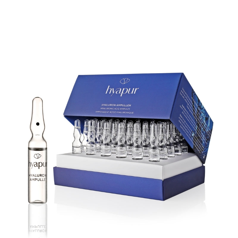 Die hyapur® Berlin Hyaluron Ampullen im 30er Set spenden deiner Haut jeden Tag intensive Feuchtigkeit und lassen sie sofort praller und ebenmäßiger erscheinen. Im Set inbegriffen ist ein praktischer Ampullenöffner.