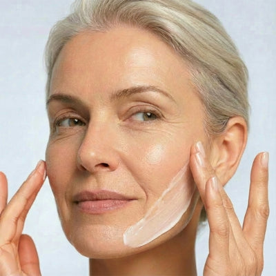 4. Leichte Pflege oder Makeup auftragen